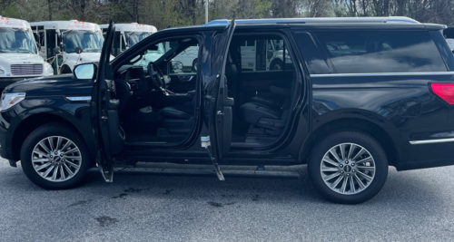 Image of outside of SUV on American Limousines website